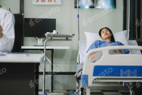 Preview: Patients lie in bed waiting for treatment, Treatment of patients.
