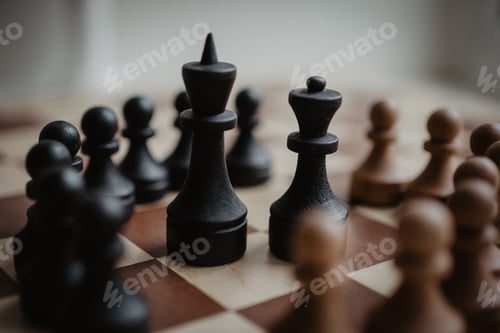 Preview: king and queen / chess game / chessboard / defeat / winner