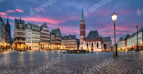 Preview: Panorama of Romerberg square at dusk in Frankfurt, Germany