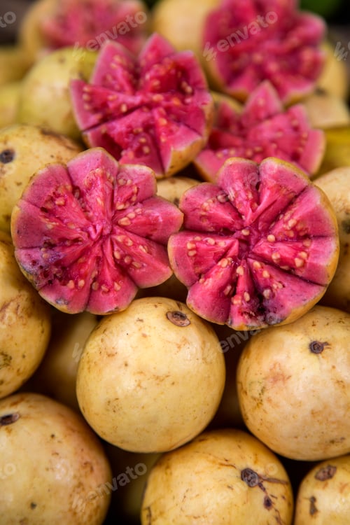 Preview: Fresh guava on market in Mumbai, India