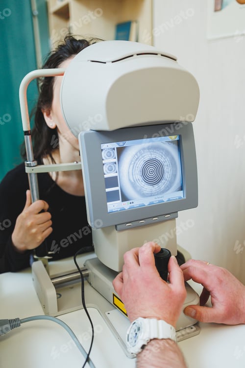 Preview: Examination of vision on modern ophthalmological equipment. Eye examination