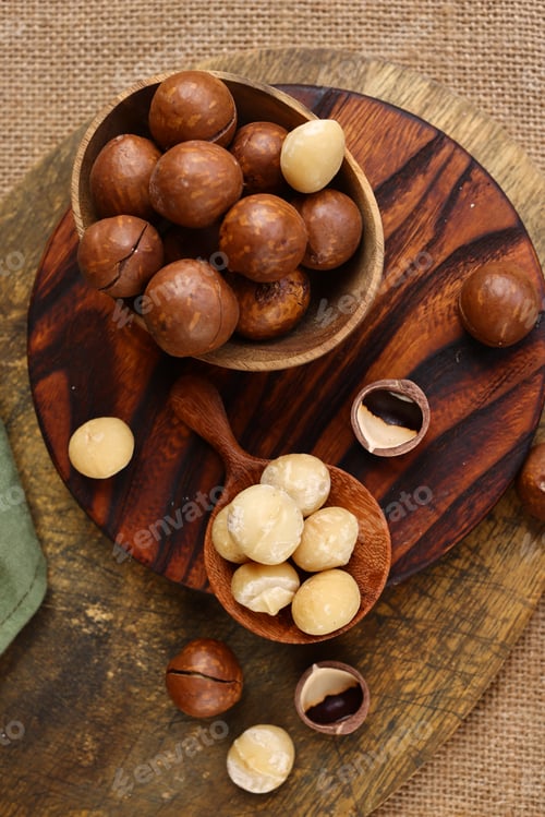 Preview: Natural organic macadamia nuts, healthy eating
