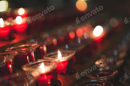 Preview: Burning candles indoors