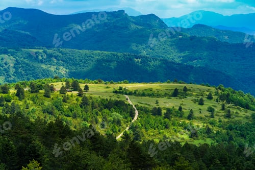 Preview: Mountain landscape along Forca di Presta, Marche, italy