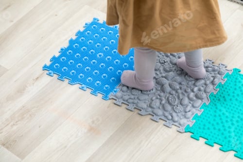 Preview: Toddler feet on orthopedic sensory mats