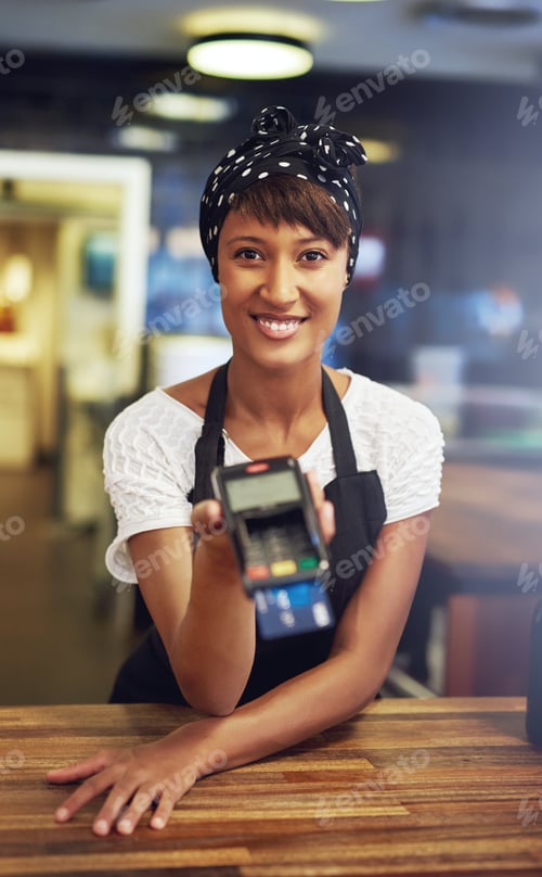 Preview: Smiling young African American female entrepreneur