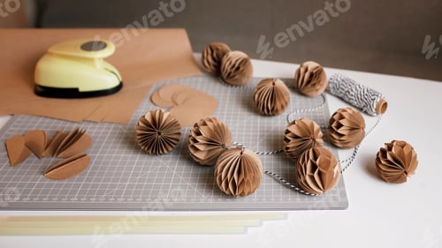 Preview: Making of festive garland with DIY honeycomb paper balls, craft Christmas paper decoration, tutorial