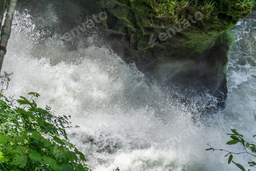Preview: A View Of Exploding Whitewater On The Deschutes River In Tumwater, Washington.