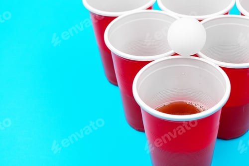 Preview: Cups for game Beer Pong on the table