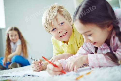 Preview: Cute boy drawing