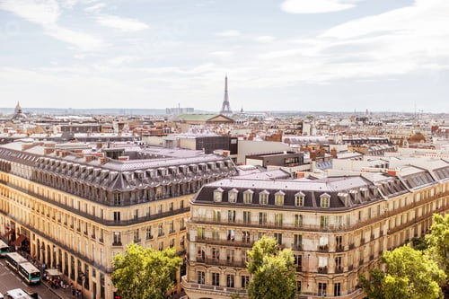 Preview: Cityscape view of Paris