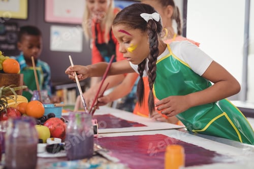 Preview: Schoolkids practicing drawing