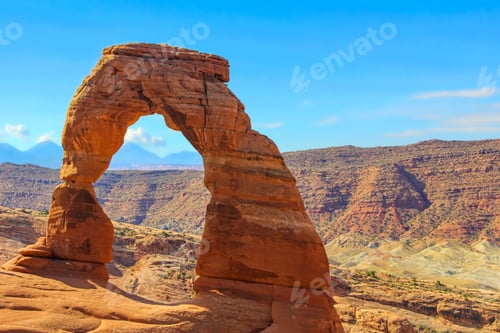 Preview: Delicate Arch Landmark located in Arches National Park near Moab. Utah