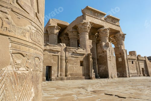 Preview: View of the ancient temples in Luxor, Egypt