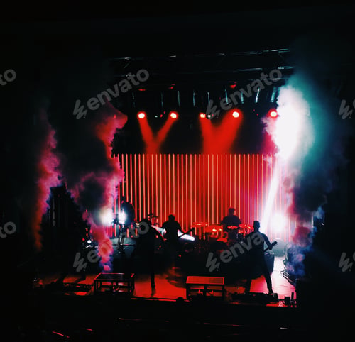Preview: Silhouettes of musicians on stage