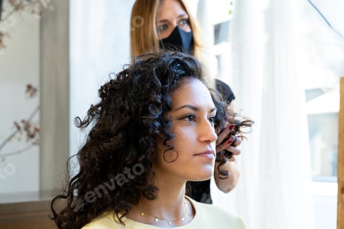 Preview: Caucasian woman in a hairdressing salon