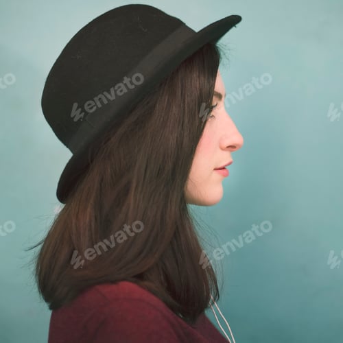 Preview: Profile Portrait Lady Wearing Hat Concept