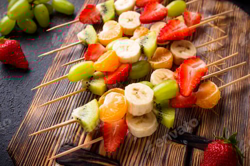 Preview: Colorful Fruit Skewers with Strawberries and Green Grapes