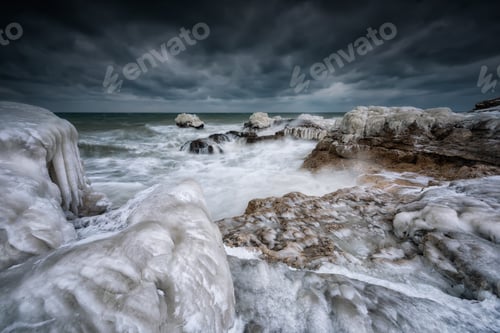Preview: Winter sea