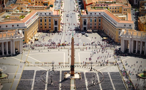Preview: Courtyard of Vatican