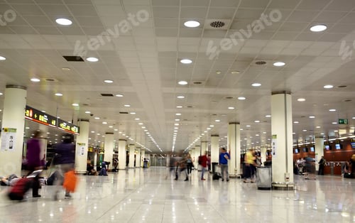 Preview: Busy airport in the morning