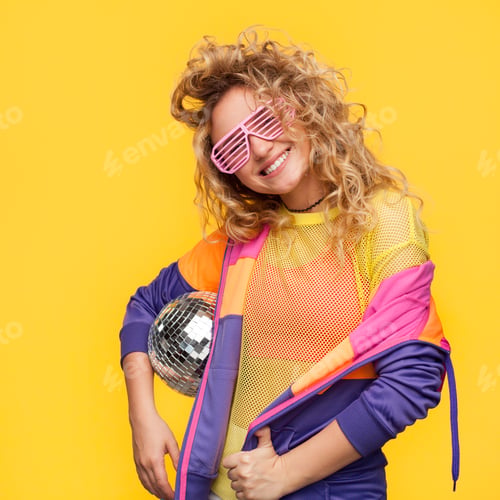 Preview: Girl in shutter glasses holding disco ball