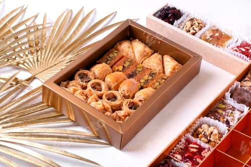 Preview: Collection of Eastern sweets