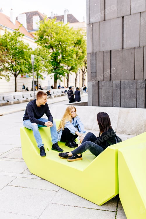 Preview: Young people sitting on the lounge seats in Vienna