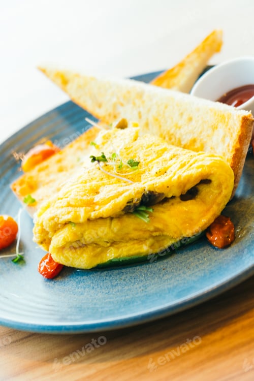 Preview: Spanich omelet in plate