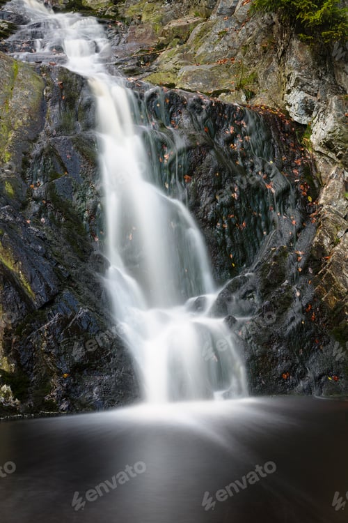 Preview: Waterfall Long Exposure Shot