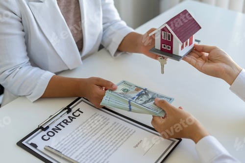 Preview: Real estate brokerage agent Hand over the sample house and key Offered for sale, pay a deposit and s