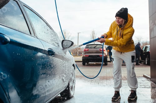 Preview: the girl at the car wash washes her car herself