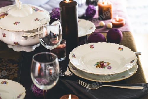 Preview: Table setting