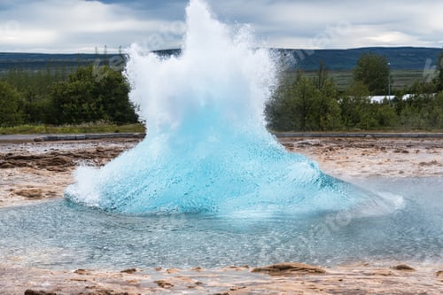 Preview: Strokkur Geyser eruption, natural hot spring pulsing in national park