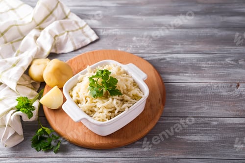 Preview: Mashed potatoes in bowl