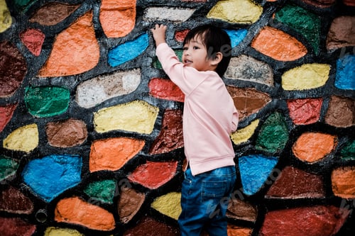 Preview: bright and colorful wall