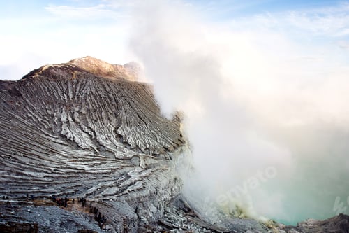 Preview: Kawa Ijen Volcano crater and lake