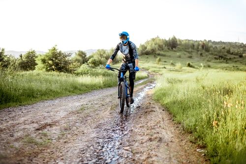 Preview: Cyclist riding on the mountain road