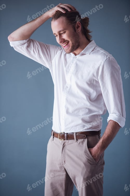 Preview: Stylish young businessman
