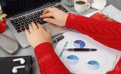 Preview: Woman hands typing on laptop close up