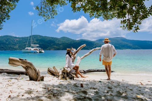 Preview: Koh Lipe Island Southern Thailand with turqouse colored ocean and white sandy beach at Ko Lipe