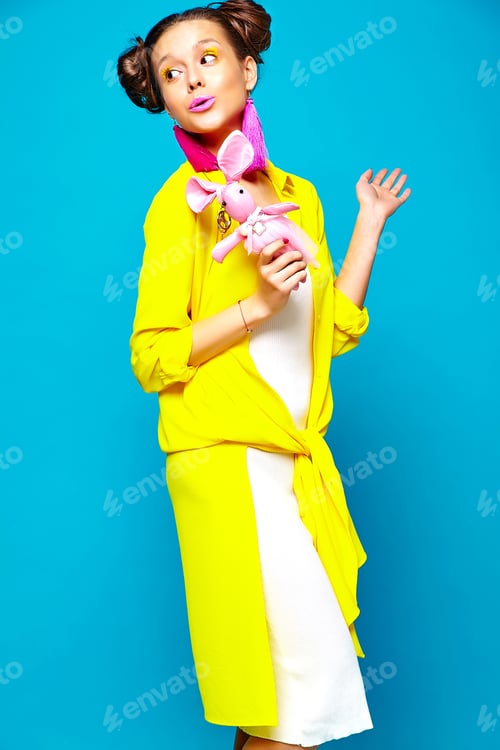 Preview: Fashion girl in casual hipster summer clothes