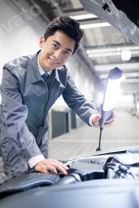 Preview: Auto mechanic