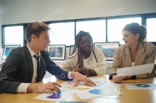 Preview: Business meeting in office