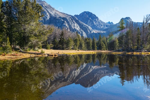 Preview: Mountain lake