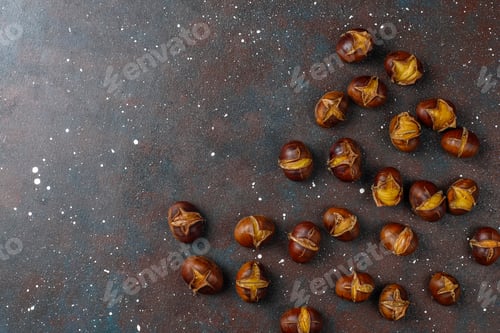 Preview: Tasty roasted organic chestnuts.