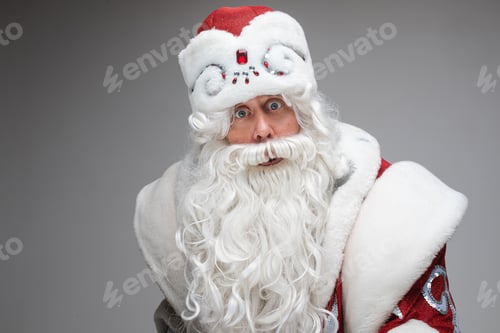 Preview: Father Frost looking at camera with wide eyes.
