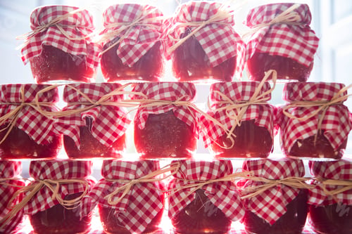 Preview: Small jars of tomato sauce
