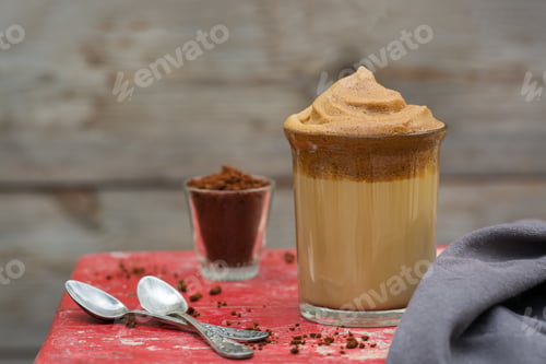 Preview: Trendy iced frothy ultra fluffy Dalgona instant Coffee drink