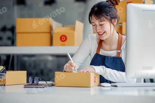Preview: SME entrepreneur Small business entrepreneurs Online selling ideas,Happy Young Asian business owner